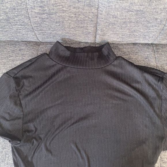 Onestepup Turtle Neck T-shirt - Picture 2 of 3